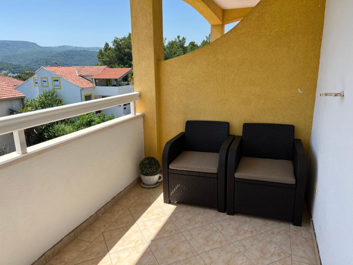 Apartments Ana Stari Grad  Ngoại thất bức ảnh