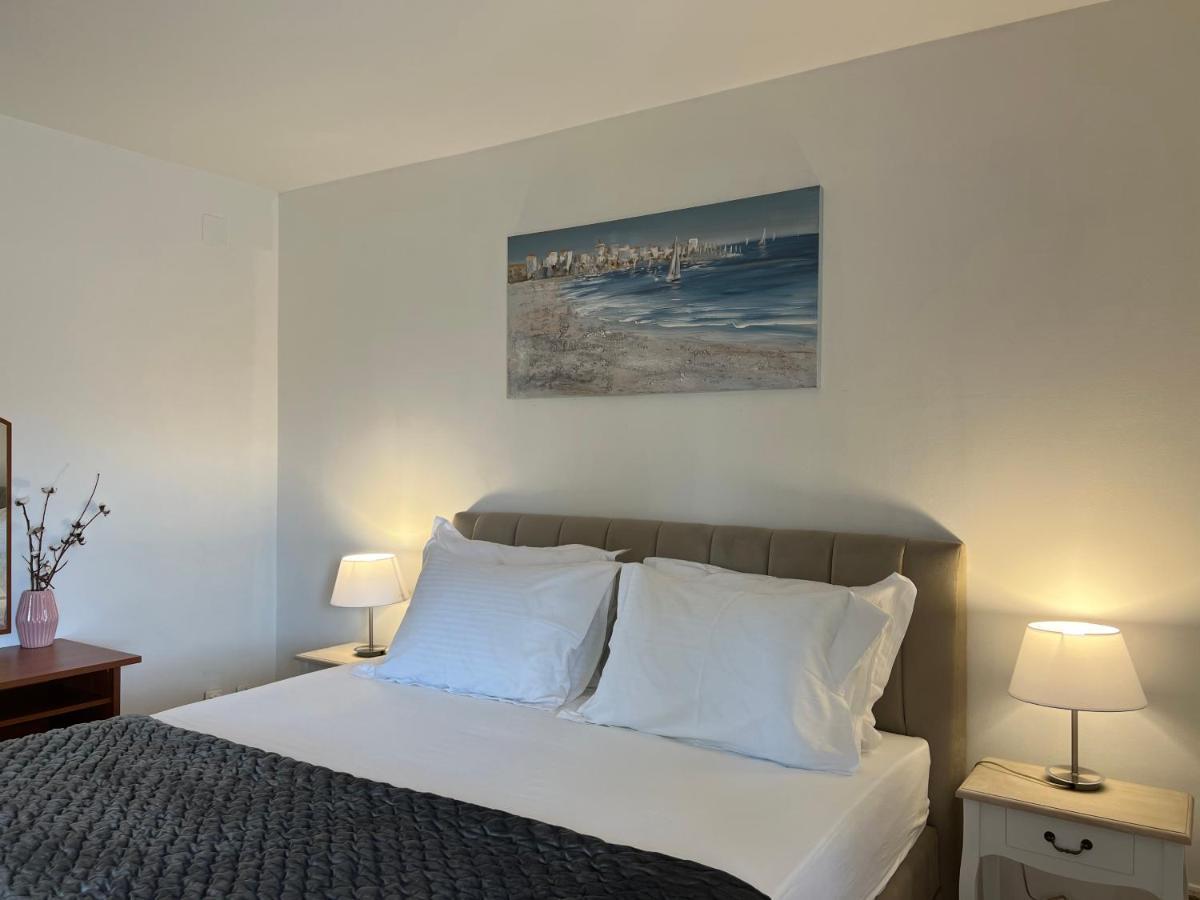 Apartments Ana Stari Grad  Ngoại thất bức ảnh