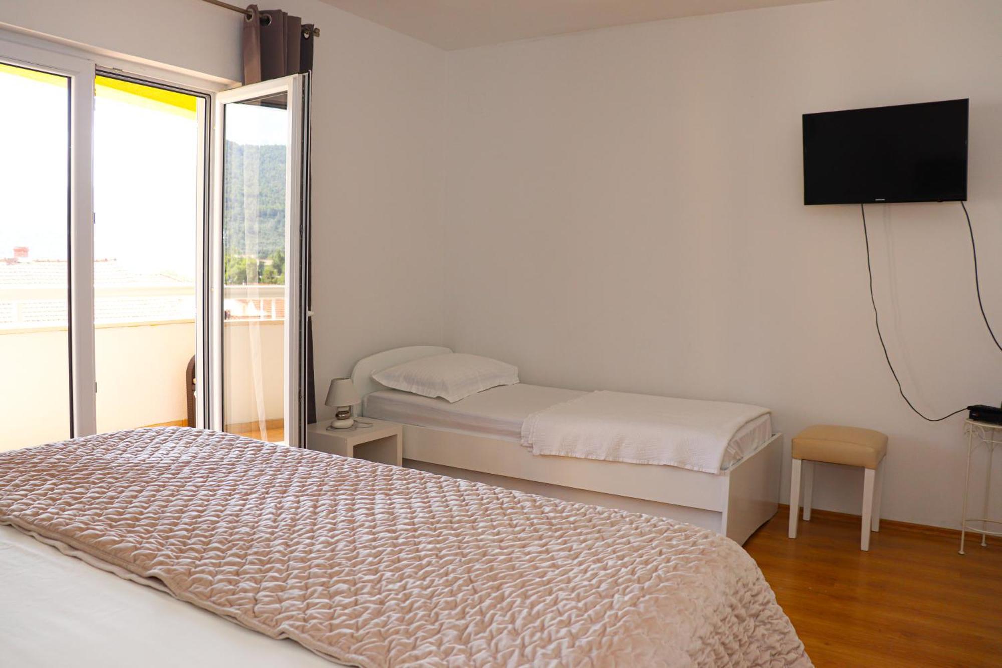Apartments Ana Stari Grad  Ngoại thất bức ảnh